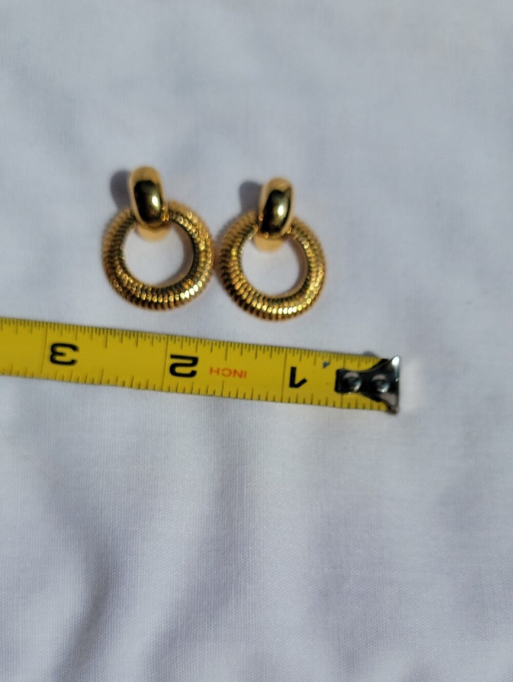 Vintage Avon Gold Textured Hoop Drop Pierced Earrings - Women Jewelry - Picture 4 of 4